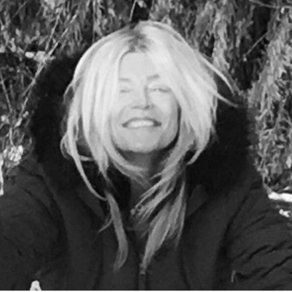 Meet your Posher, Beth - Picture 7 of 9